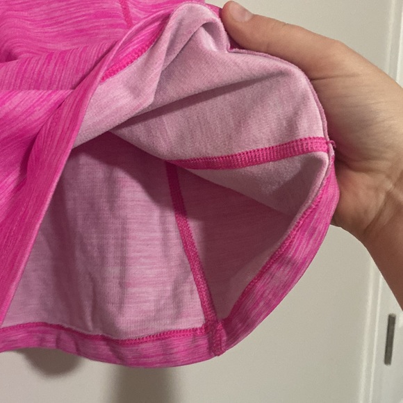 EUC Under Armour Long Sleeve Finger Hole Active Pink Workout Pullover Top - Sz L - Picture 2 of 3